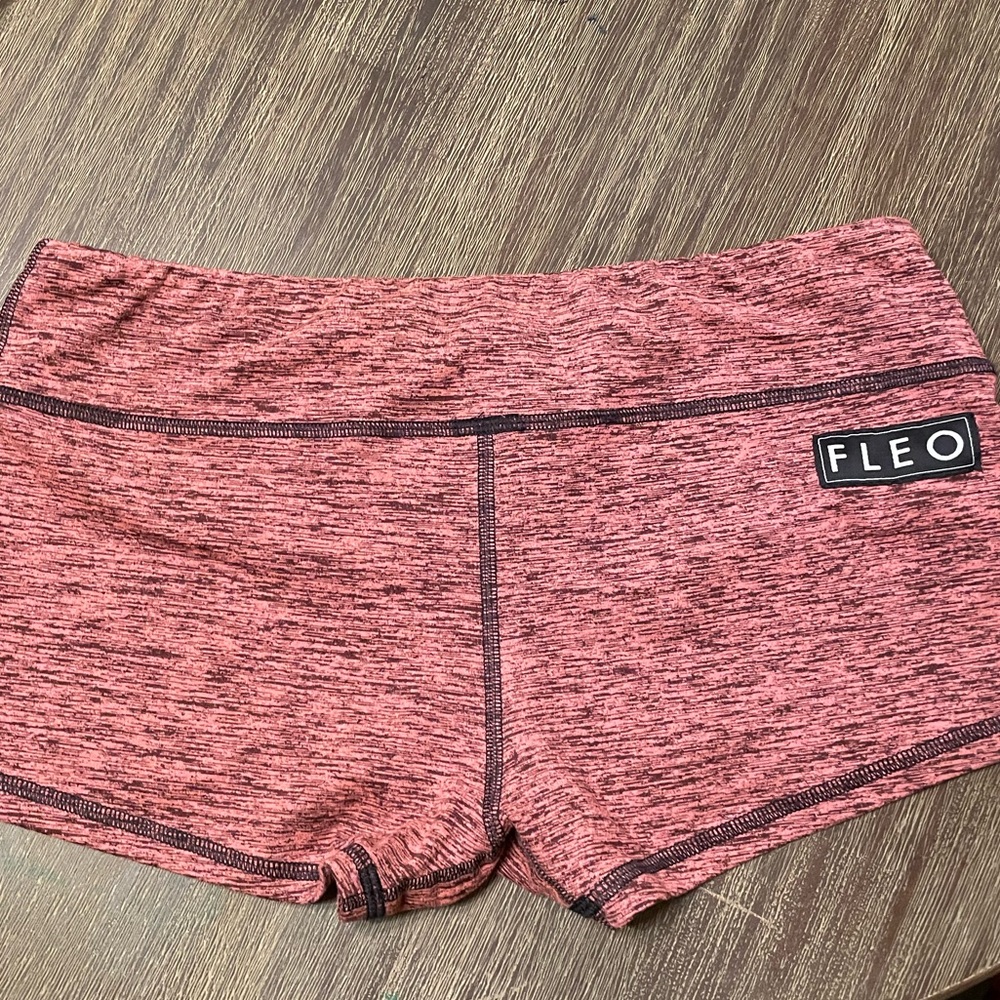 Pink/black Heather Fleo shorts